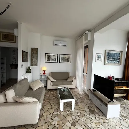 Panoramico Fronte Апартаменты Cadenabbia